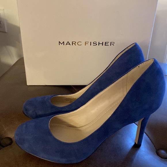 Marc Fisher Dark Blue Suede Chris2 heels. - Picture 6 of 6
